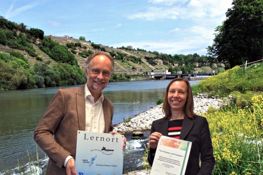 Jürgen Reich und Sarah Engels haben für das Umweltministerium Baden-Württemberg die Urkunde virtuell entgegengenommen